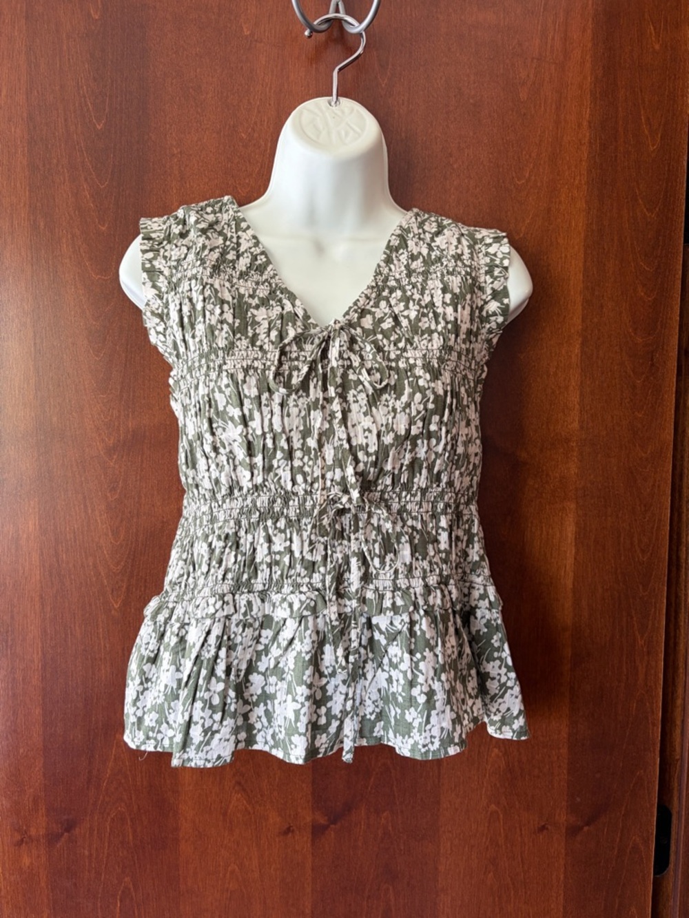 New Loft green Floral peplum Sleeveless Top